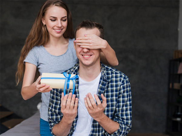 Things that Make Your Girlfriend Happy in Telugu