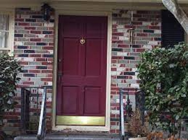 తూర్పు వైపున ఉన్న ఇళ్ళు మాత్రమే అదృష్టవంతులు