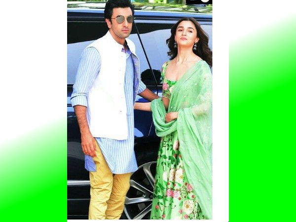 ట్రెడిషనల్ లుక్..