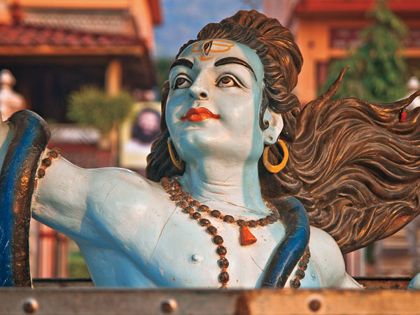 శివునికి ప్రత్యేక పూజలు.. శివునికి ప్రత్యేక పూజలు..