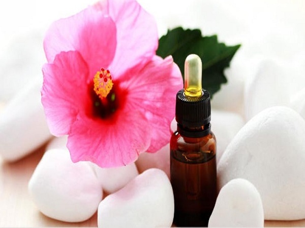 4) అమల్కీ మరియు మందారం హెయిర్ మాస్క్