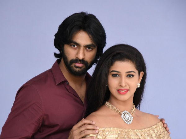 ఫ్రెండ్స్ తో పరిచయం..