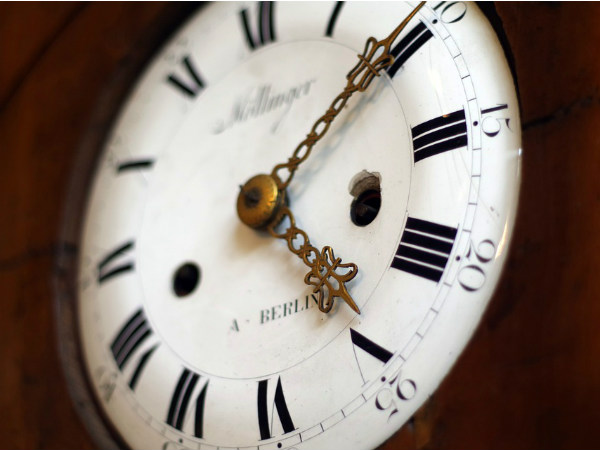  దెబ్బతిన్న గడియారాలు