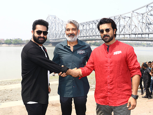 కోల్ కత్తాలో..