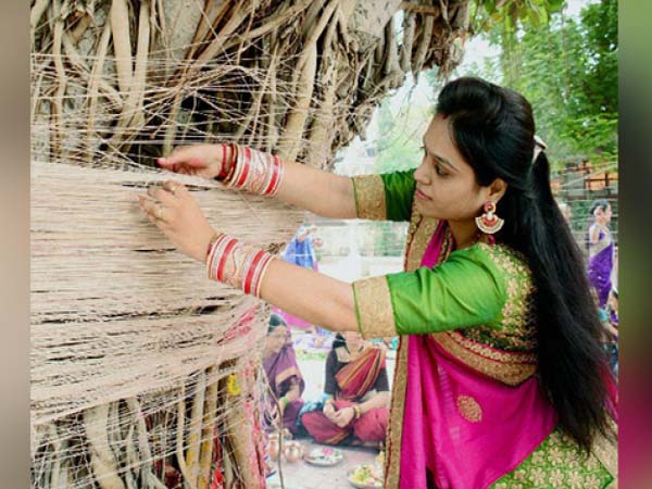సావిత్రి కథ..