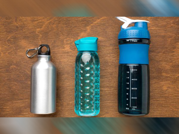 బాటిల్ వాటర్ తాగడం ఎందుకు ఆపెయ్యాలి బాటిల్ వాటర్ తాగడం ఎందుకు ఆపెయ్యాలి