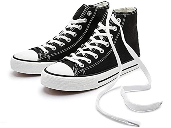 2. స్నీకర్స్