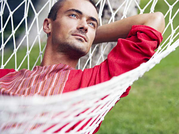 The Fear of Trusting (Pistanthrophobia): Causes, Symptoms and Treatment in Telugu