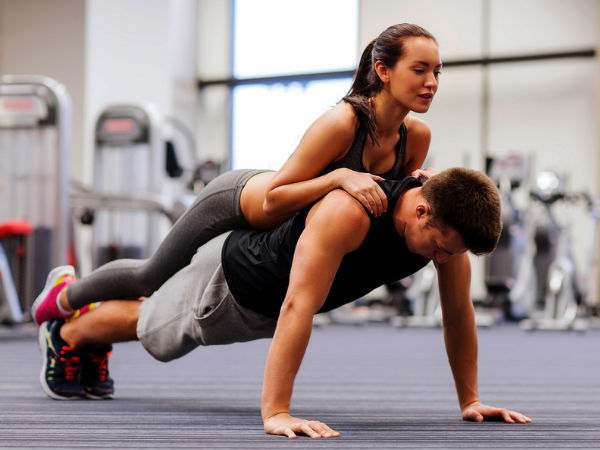 ఏ సెక్స్ పొజిషన్లలో వ్యాయామం చేయడానికి ప్రయత్నించవచ్చు?