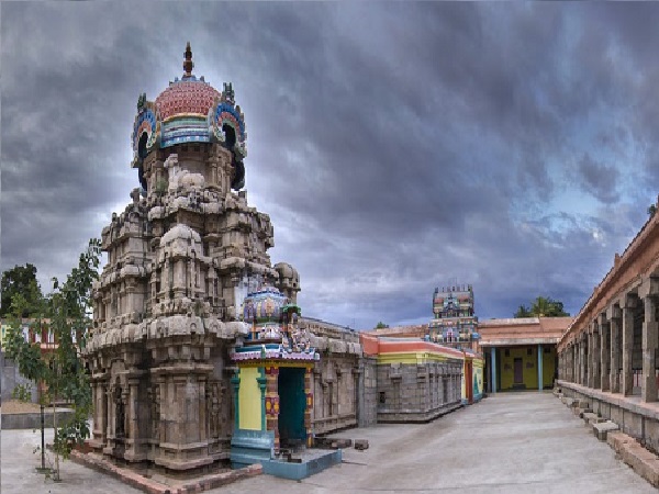 2. శ్రీ వేదపురీశ్వర ఆలయం - తిరువీధికుడి