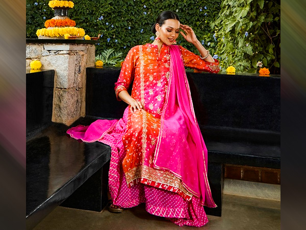 బంధాని ప్రింటెడ్ సూట్