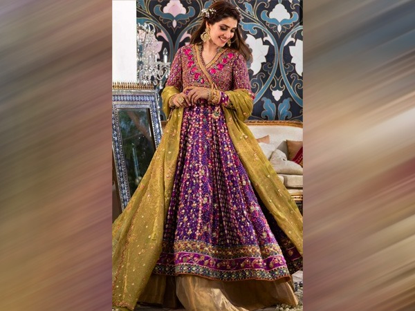 లేయర్డ్ లెహంగా - అద్భుతమైన శైలి లేయర్డ్ లెహంగా - అద్భుతమైన శైలి