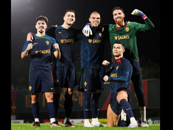 లాంగ్ సాక్స్; షిన్ గార్డ్స్ కోసం కీలకం: