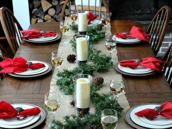 1. క్రిస్మస్ టేబుల్‌క్లాత్‌లను అలంకరించండి