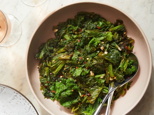 విటమిన్ K పుష్కలంగా ఉంటుంది