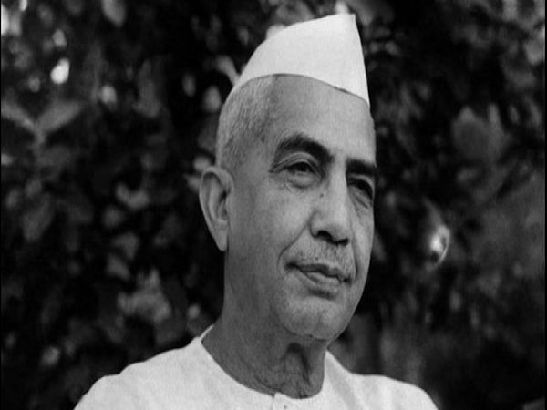 చౌదరి చరణ్ సింగ్ గురించి: