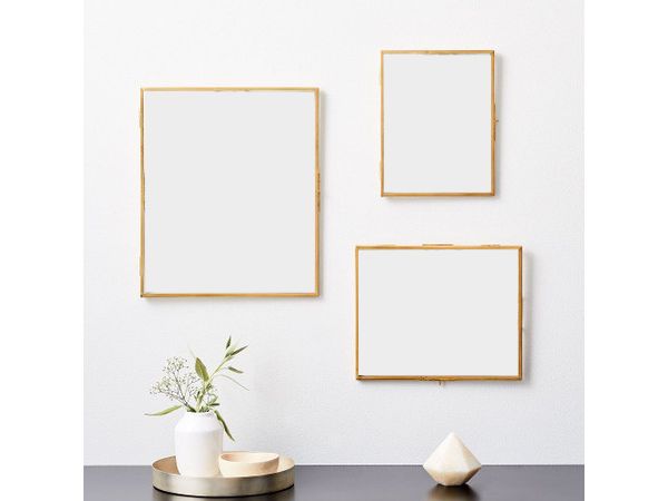  4. చనిపోయిన వారి ఫోటోలు