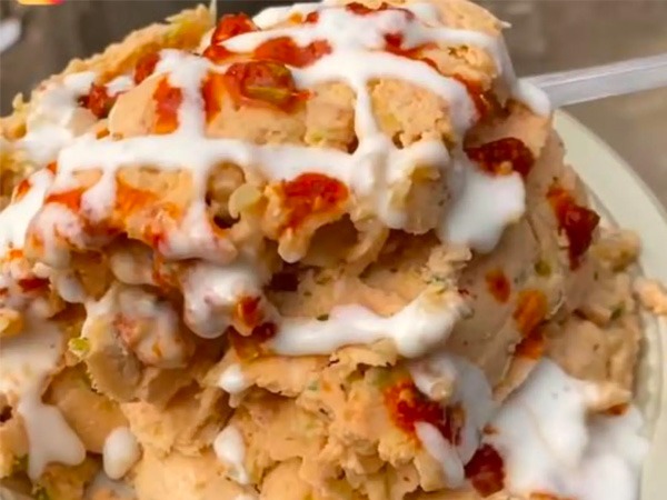 మోమోస్ ఐస్ క్రీమ్ రోల్ మోమోస్ ఐస్ క్రీమ్ రోల్