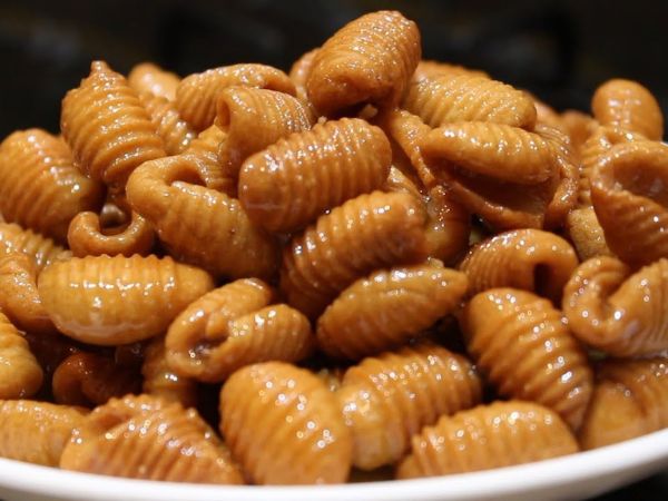 9. గవ్వలు