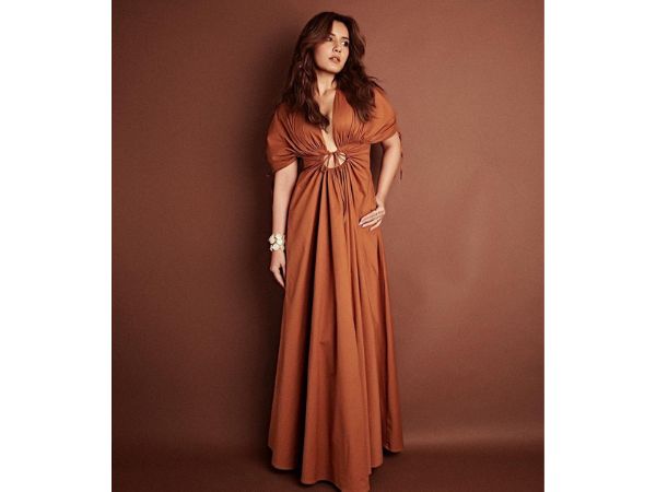 Actress rashi khanna sizzling pics latest