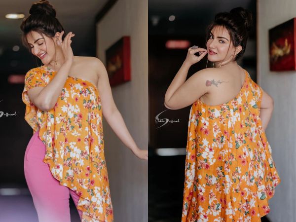 Sizzling pics of actress honey rose latest