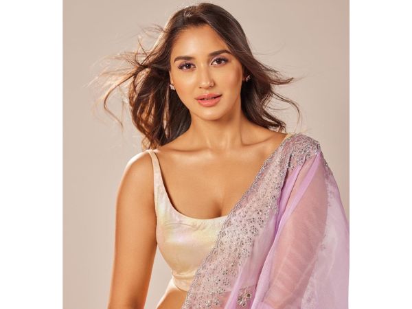 Mesmerizing pics of actress Nikita dutta