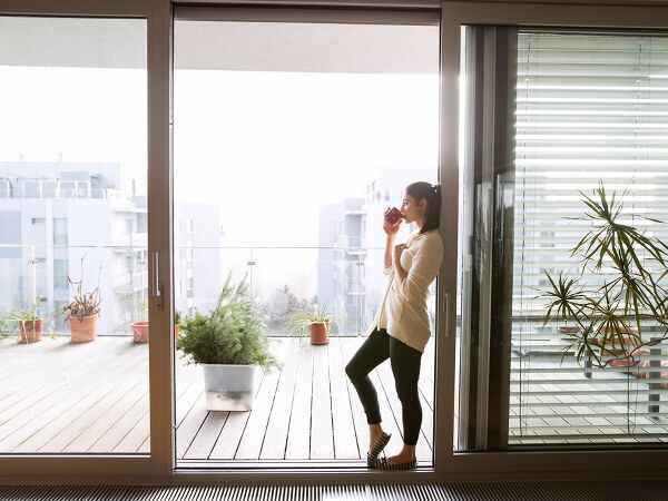 బాల్కనీ అలంకరణ: