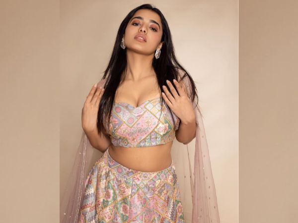 mesmerizing pics of romantic movie fame ketika sharma