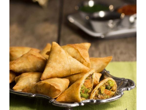 2. మిస్టర్ సమోసా