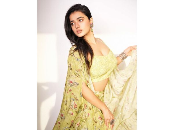 mesmerizing pics of romantic movie fame ketika sharma