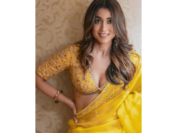 Ravishing pics of actress shriya saran