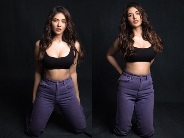 Telugu actress Priyanka jawalkar glamourous pics