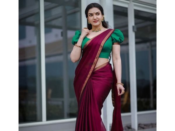 Sizzling pics of actress honey rose latest
