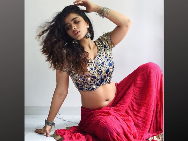 mesmerizing pics of romantic movie fame ketika sharma