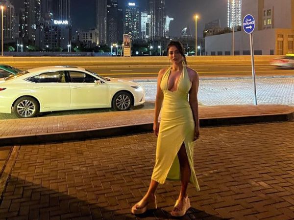 Telugu actress Priyanka jawalkar glamourous pics