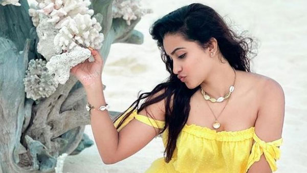 మాల్దీవుల్లో ఎంజాయ్