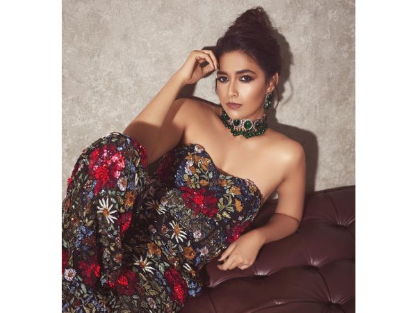 Actress Keerthy Suresh Latest Glamourous Photoshoot for Dasara Promotions Actress Keerthy Suresh Latest Glamourous Photoshoot for Dasara Promotions