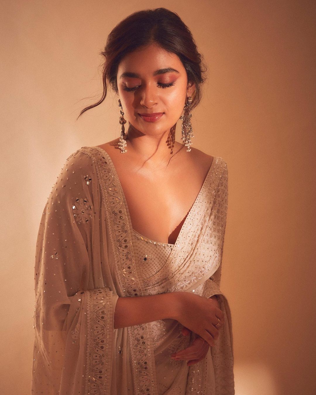 Actress Keerthy Suresh Mesmerizing Photos In Saree