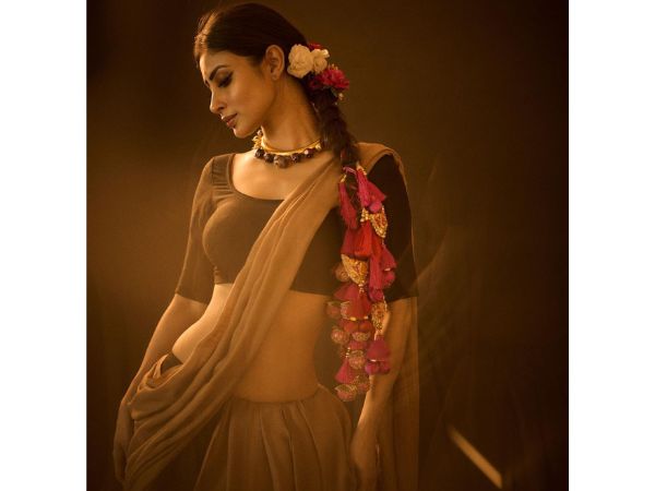 Actress mouni roy glamorous pics in blue and black color outfit