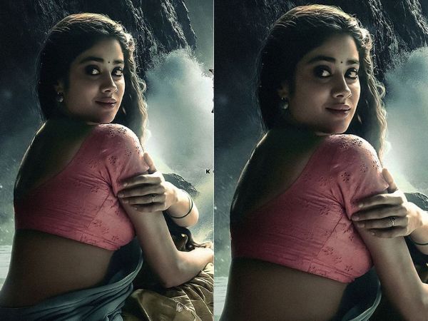 Stunning Pictures Of Actress Janhvi Kapoor In Saree