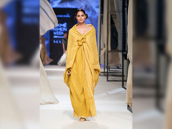 ట్రైబల్ డిజైన్స్