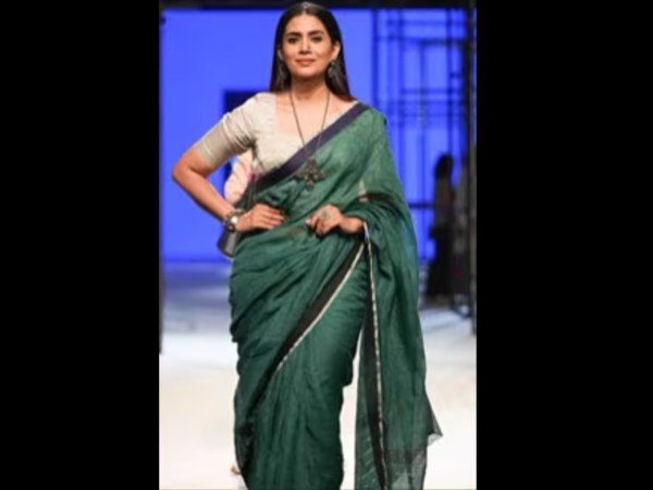 సోనాలి కులకర్ణి సోనాలి కులకర్ణి