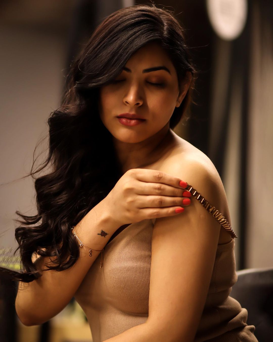 Actress Priyanka Singh; Stunning Photos Of Bigg Boss Telugu Fame