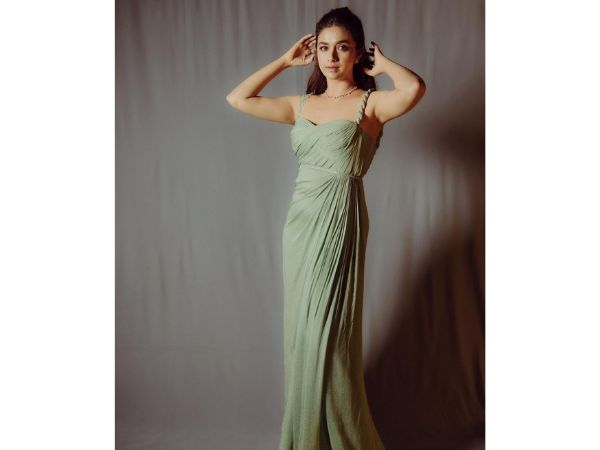 Actress Keerthy Suresh Gorgeous Stills In Trendy Wear