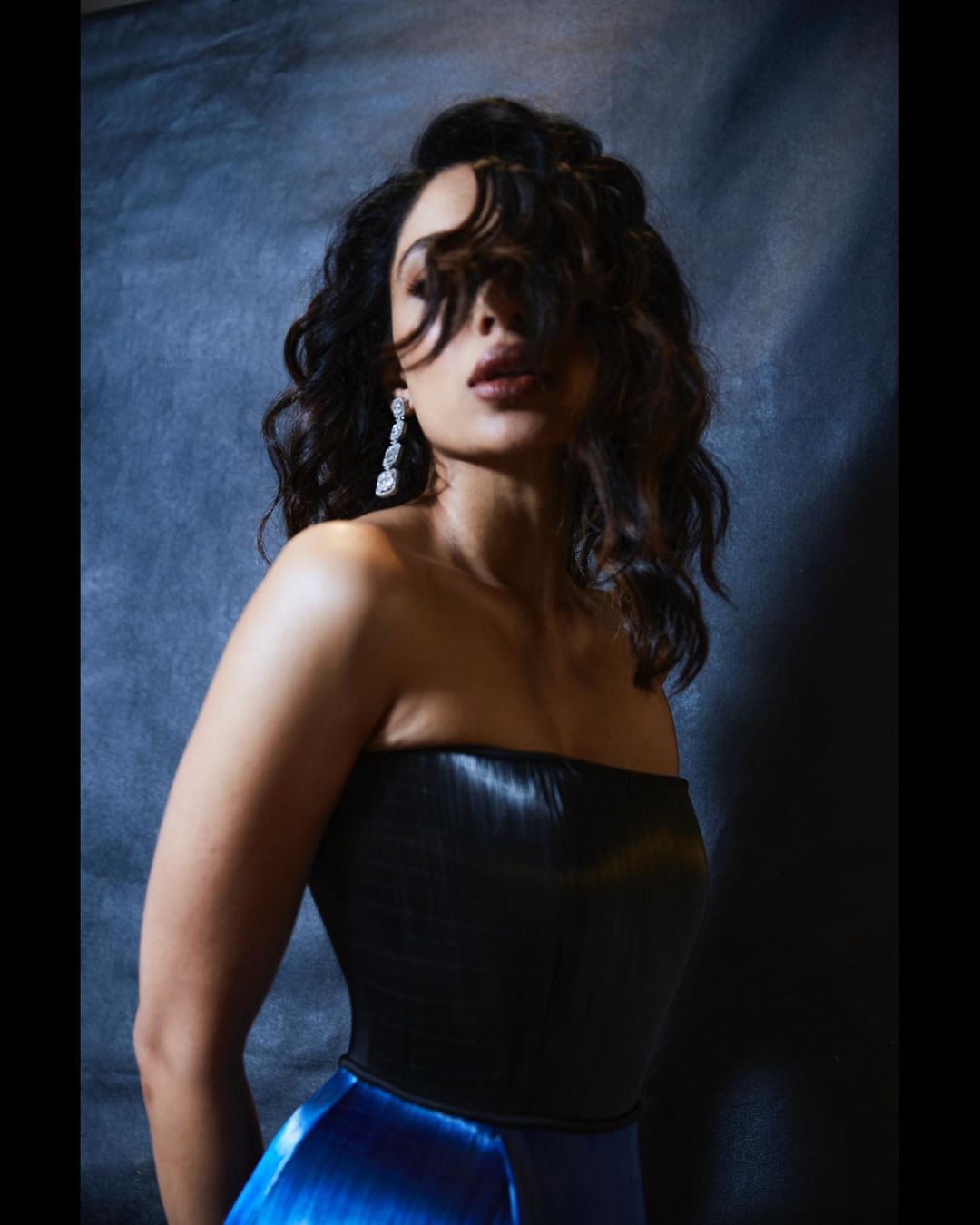 Actress Sobhita Dulipala Stunning Looks In Gown At Hello Hall Of Fame Awards 2023