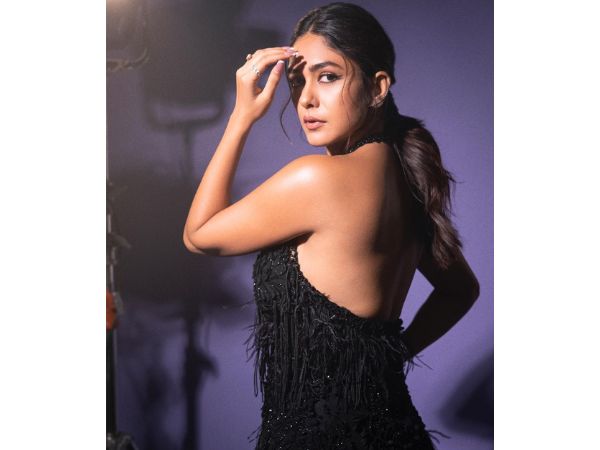 Actress Mrunal Thakur Ravishing Looks In Black Dress 