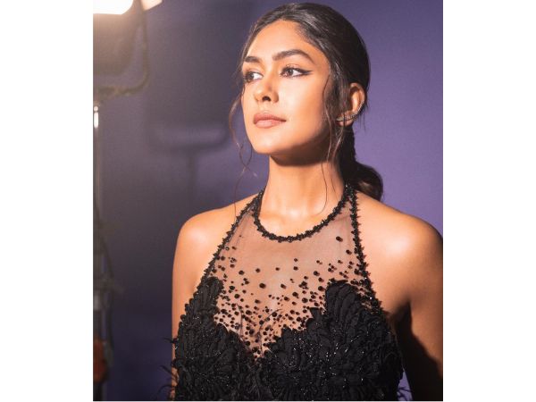 Actress Mrunal Thakur Ravishing Looks In Black Dress 