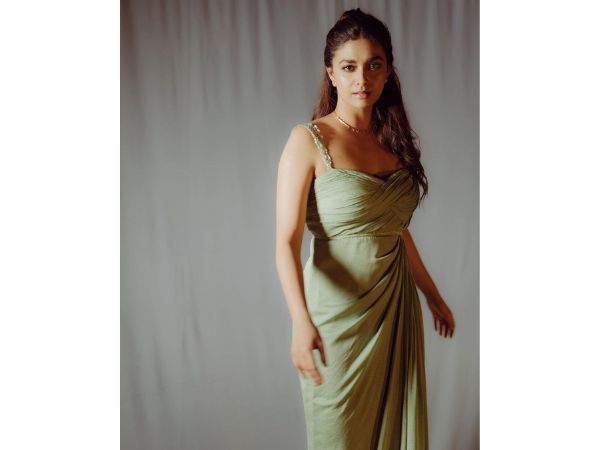 Actress Keerthy Suresh Gorgeous Stills In Trendy Wear