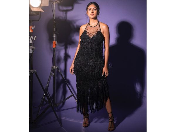 Actress Mrunal Thakur Ravishing Looks In Black Dress 
