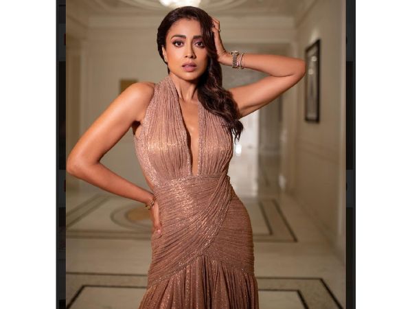 Actress Shriya Saran Glamorous Looks In Trendy Wear